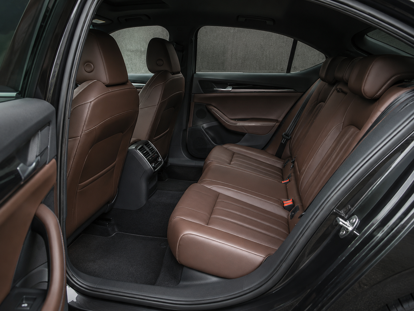 Skoda Superb interior and passenger comfort